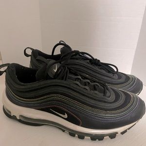 Women’s 9.5 airmax 97.